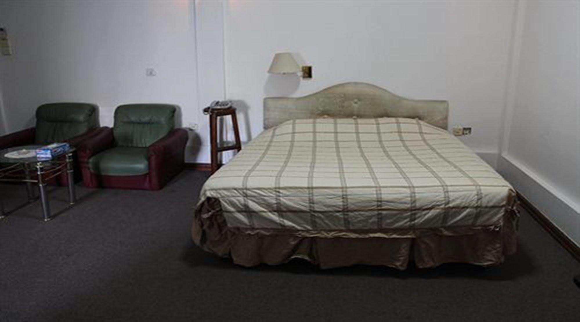 Hotel Windsor Yangon Luaran gambar